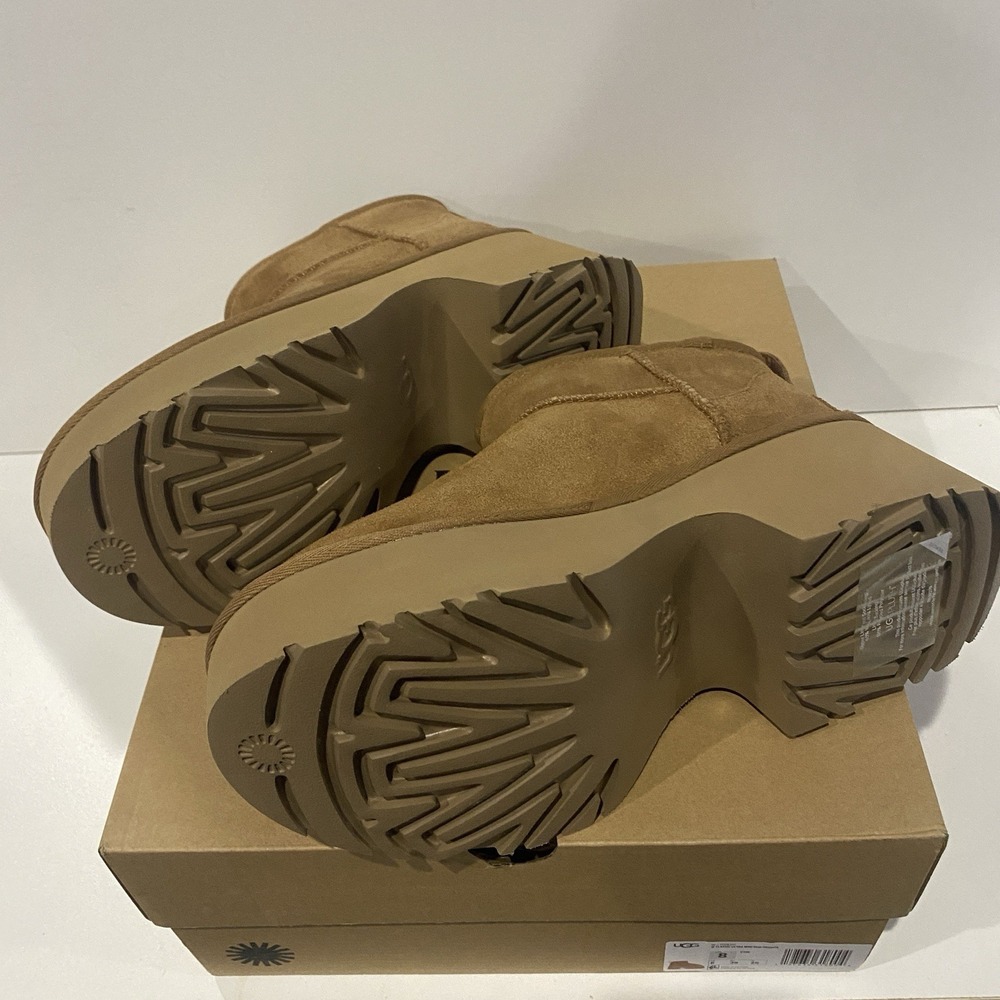 NIB UGG Classic Ultra Mini New Heights Platform Boots, Chestnut, Women's Size 8 - Picture 5 of 6